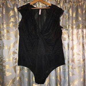 Plus Black Lacey Teddy with Capped Sleeves 22/24